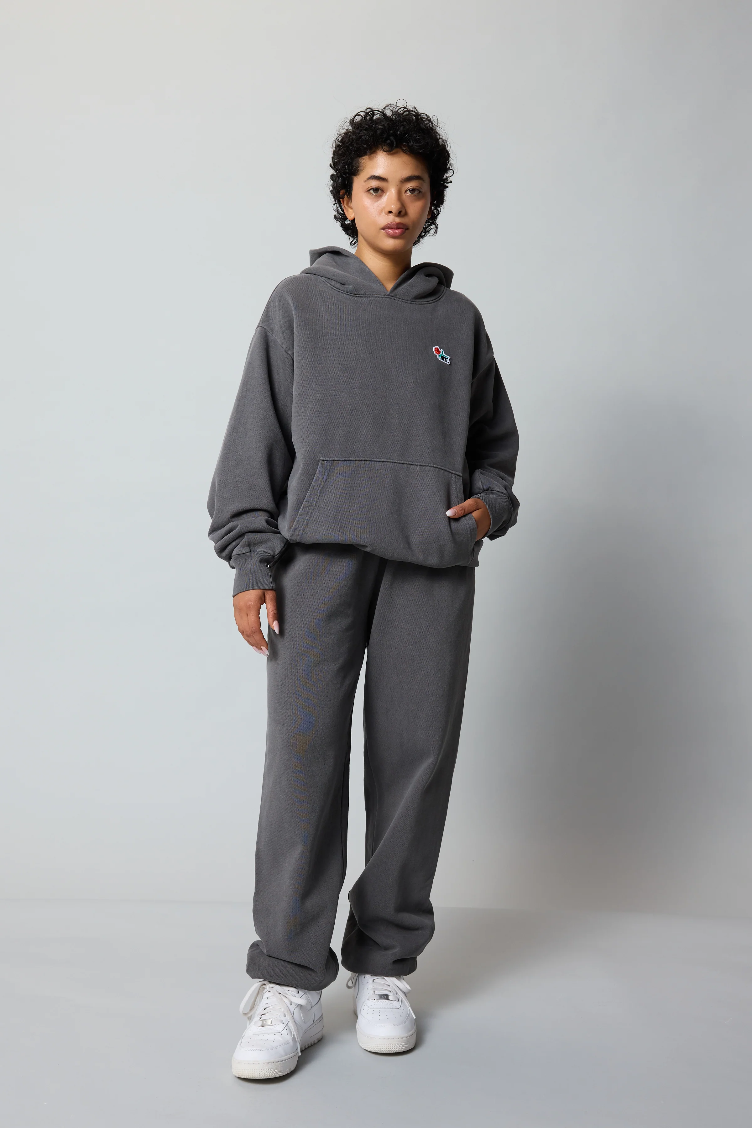 ME. Rose Sweatpant - Vintage Black - Image 3