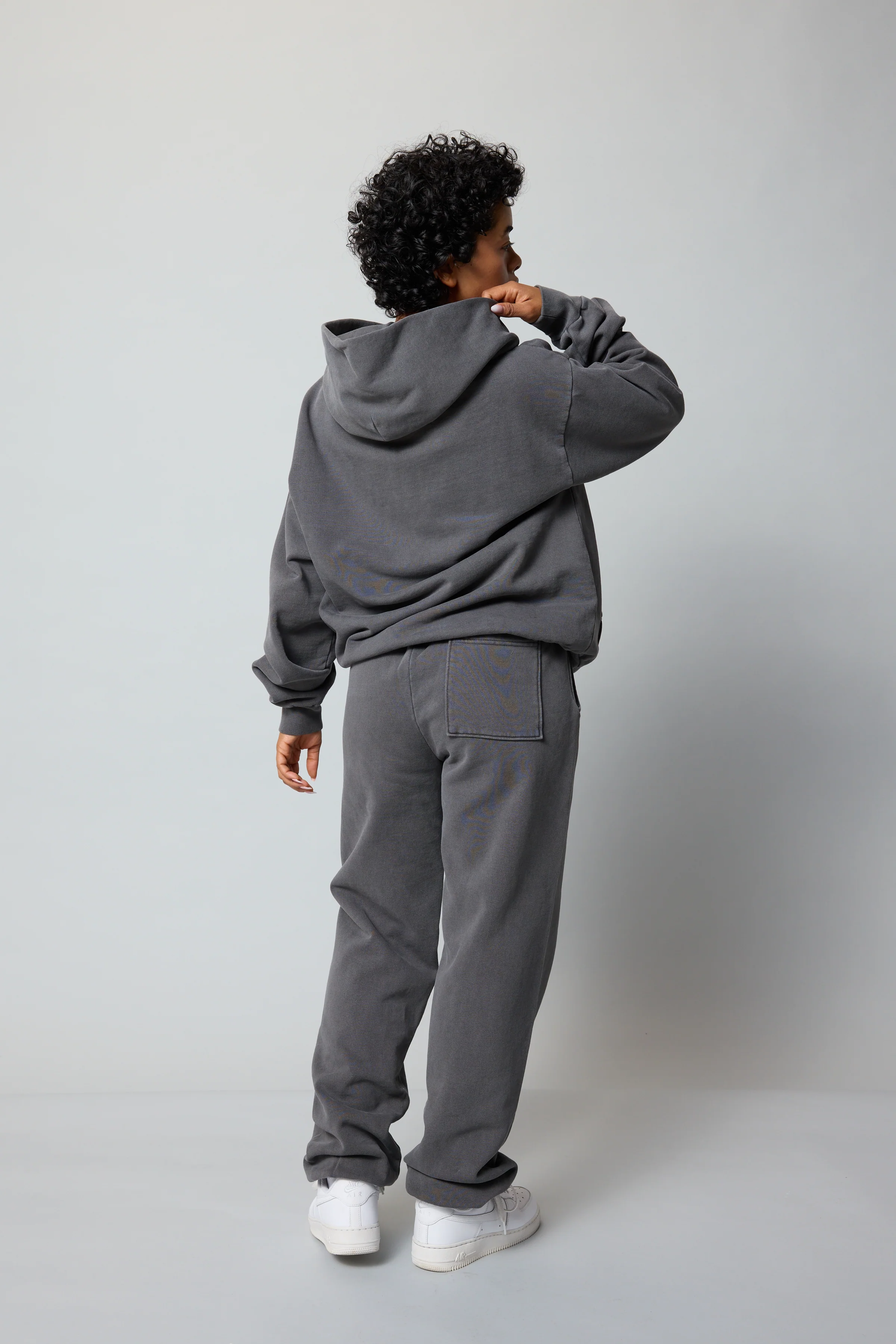 ME. Rose Sweatpant - Vintage Black - Image 6