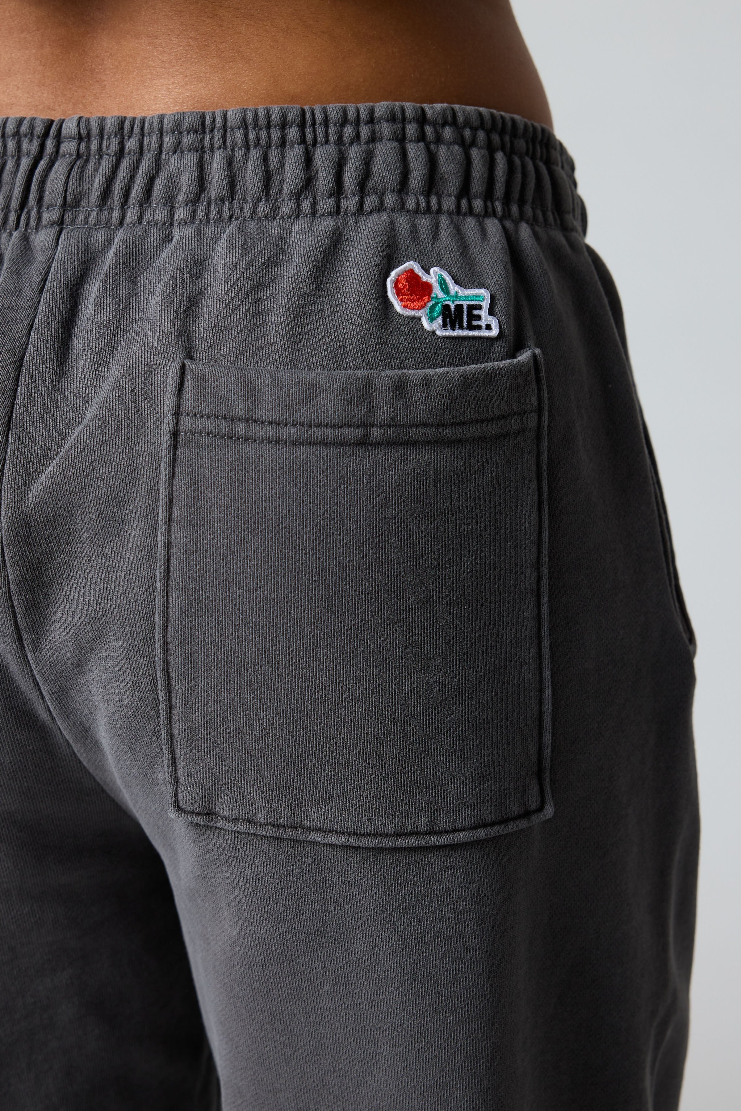 ME. Rose Sweatpant - Vintage Black - Image 7
